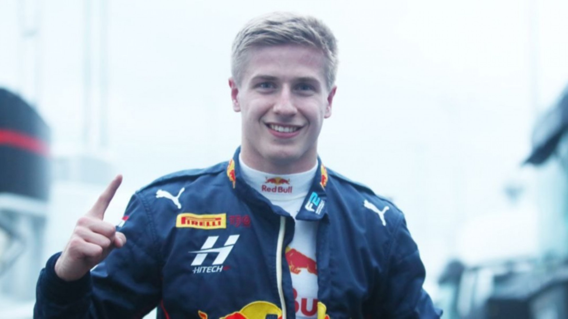 Por un comentario racista, Red Bull decidió echar a uno de sus pilotos